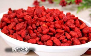 化州橘红和枸杞（浸酒或者泡水）